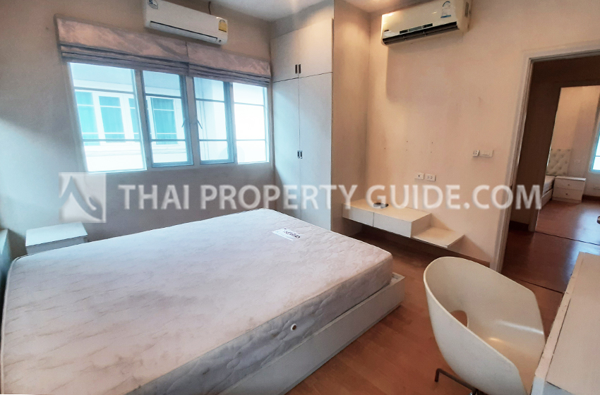 House with Shared Pool in Other 